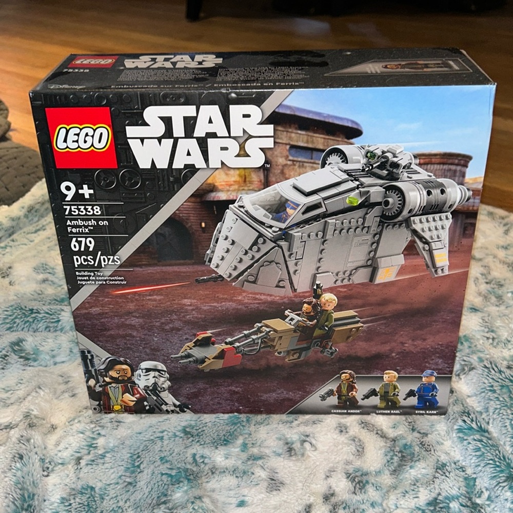 Lego # 75338